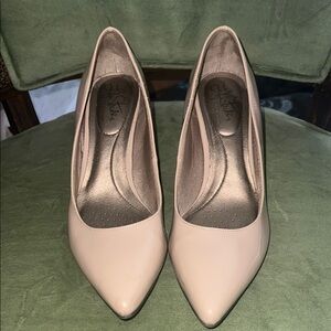 J.Renee Nude Heels Classic Pointed-Toe Pumps